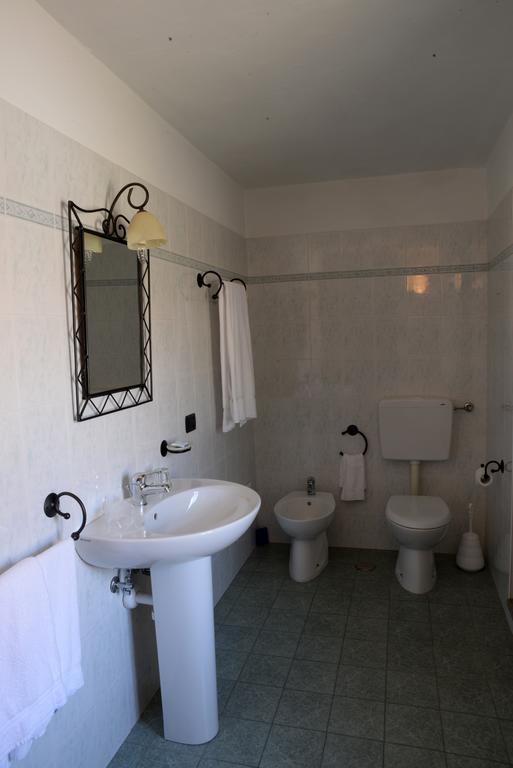 Villa Chiara Hotel كانيلي الغرفة الصورة