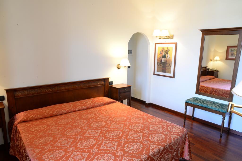 Villa Chiara Hotel كانيلي الغرفة الصورة
