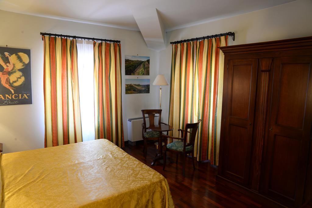 Villa Chiara Hotel كانيلي المظهر الخارجي الصورة